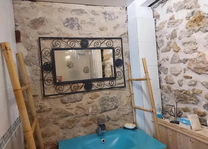 Appartement Confortable A Roujan De 50 M² *